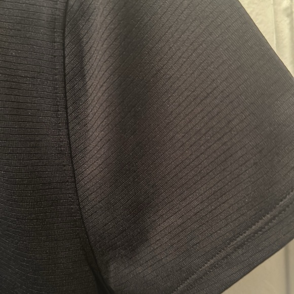 Under Armour Black shirt Large - Picture 5 of 5